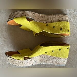 Crown Vintage Women Yellow Platform Wedges, SZ 10M